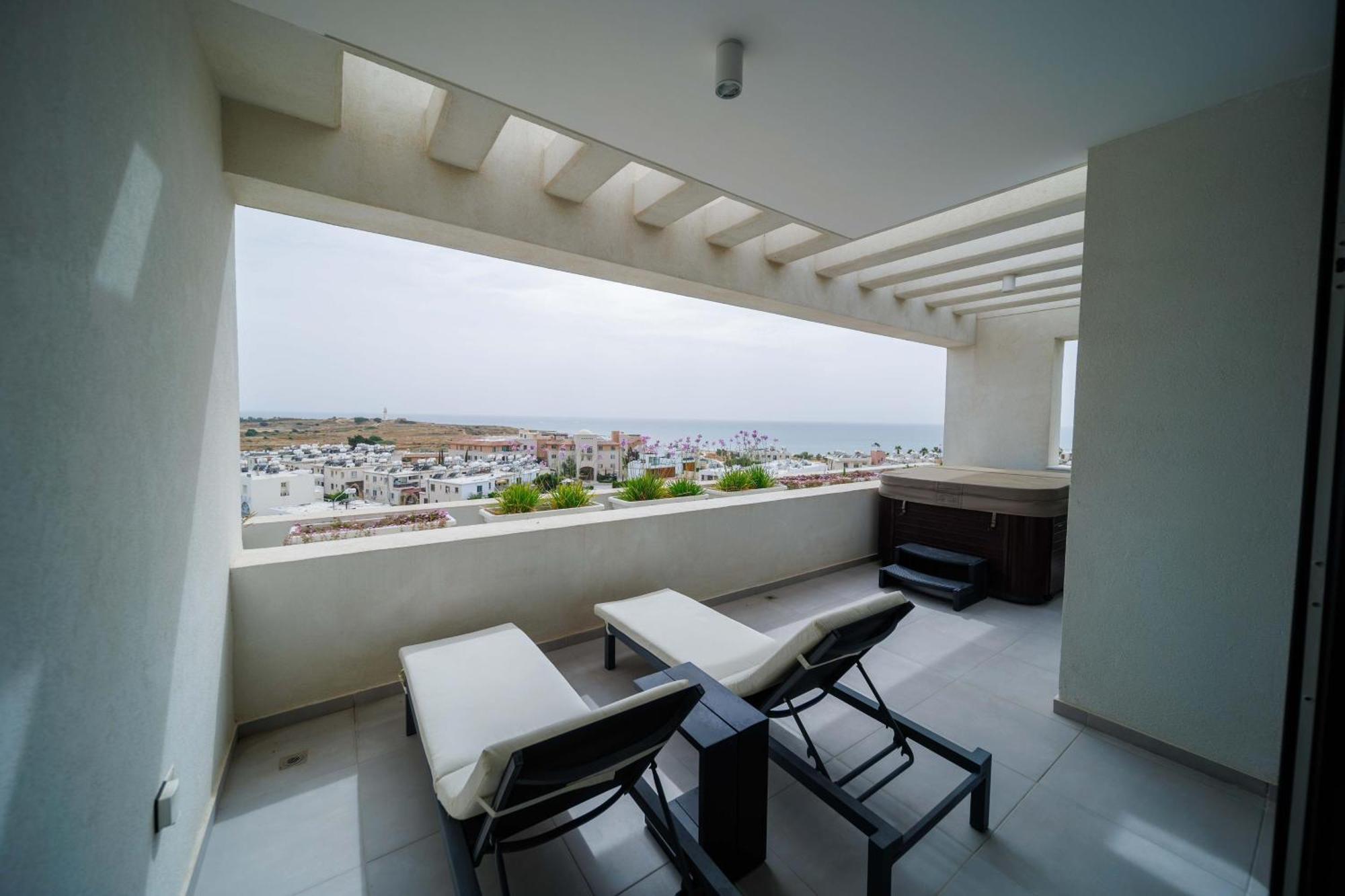 Downtown Park Lejlighedshotel Paphos Eksteriør billede