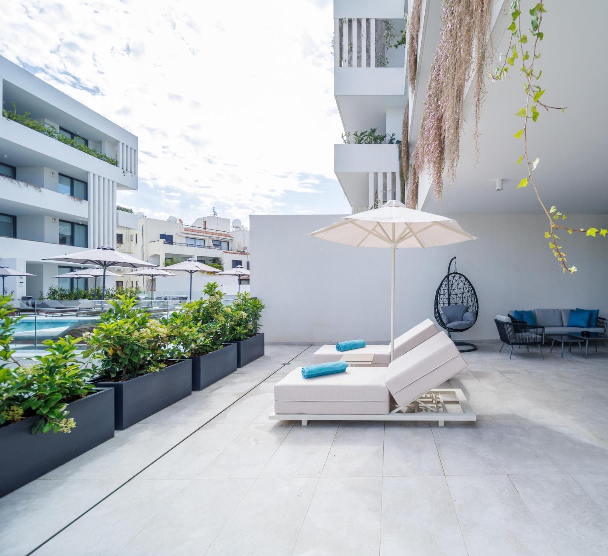Downtown Park Lejlighedshotel Paphos Eksteriør billede
